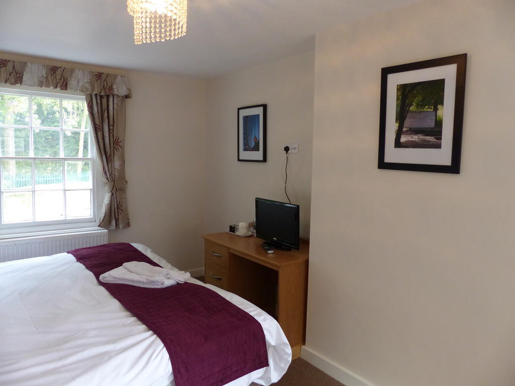The Sun Inn Englefield Green Værelse billede