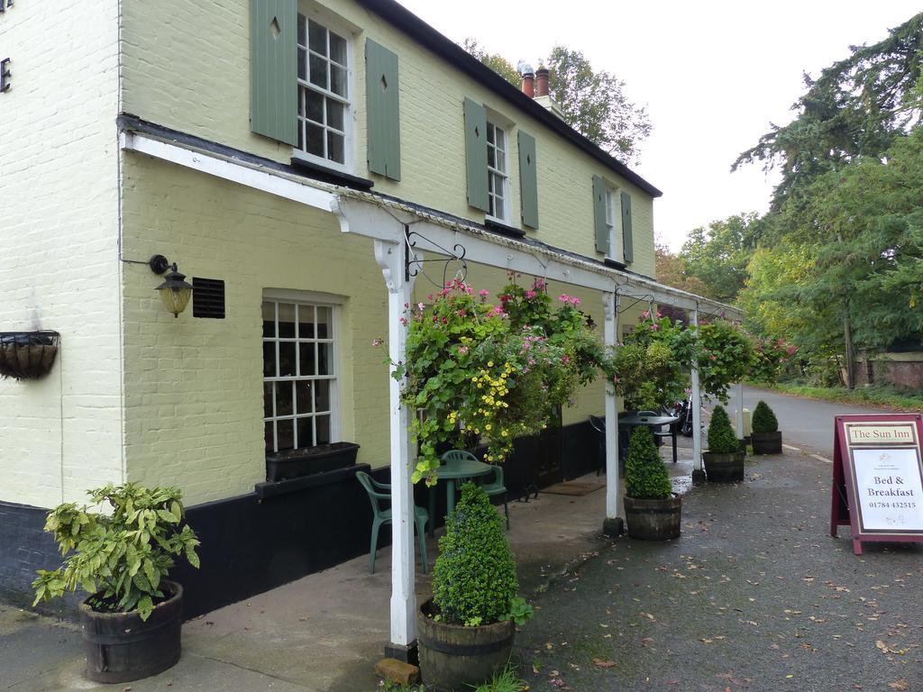 The Sun Inn Englefield Green Værelse billede
